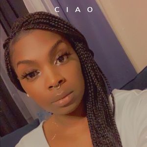 Meet your Posher, Jameshia